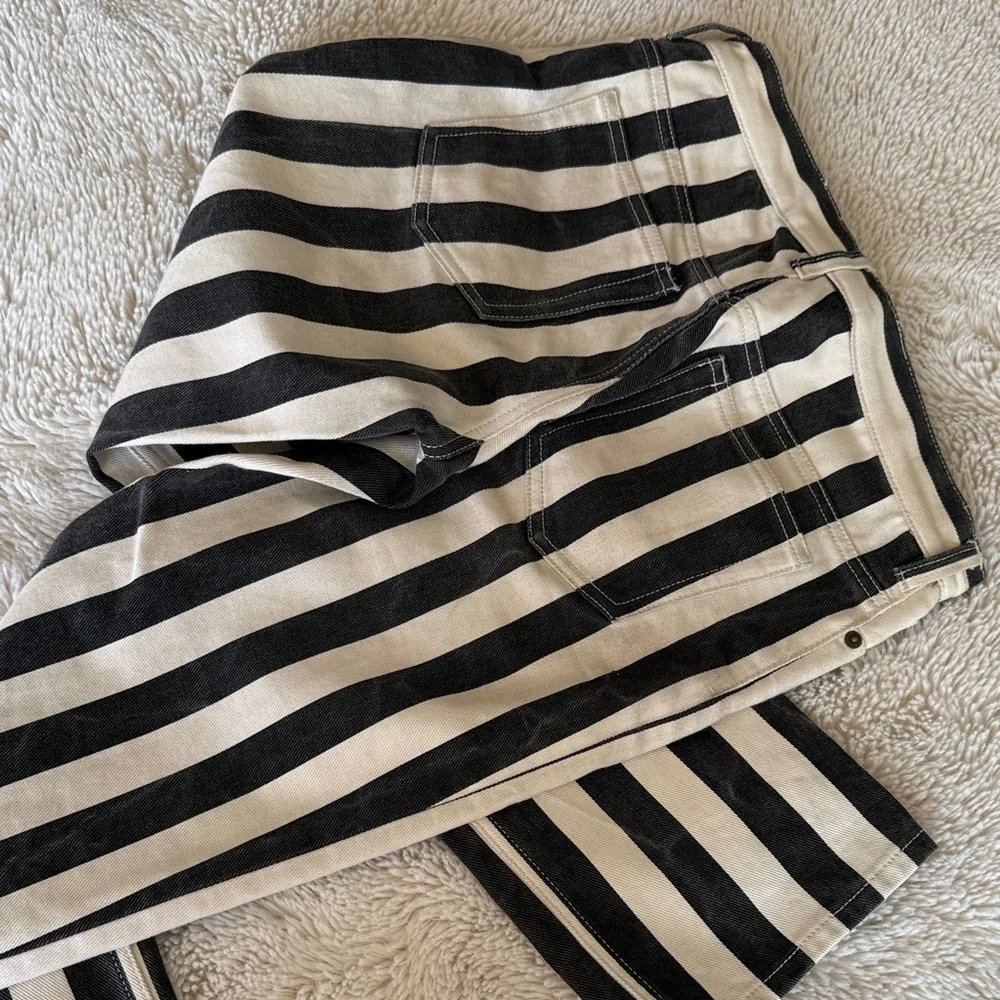 Celine Black and White Striped Cropped Pants - Picture 3 of 9